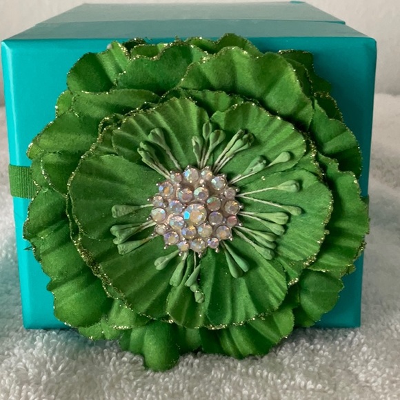 🦚TIEKS GREEN FLOWER AND BAG🦚 - Picture 4 of 13